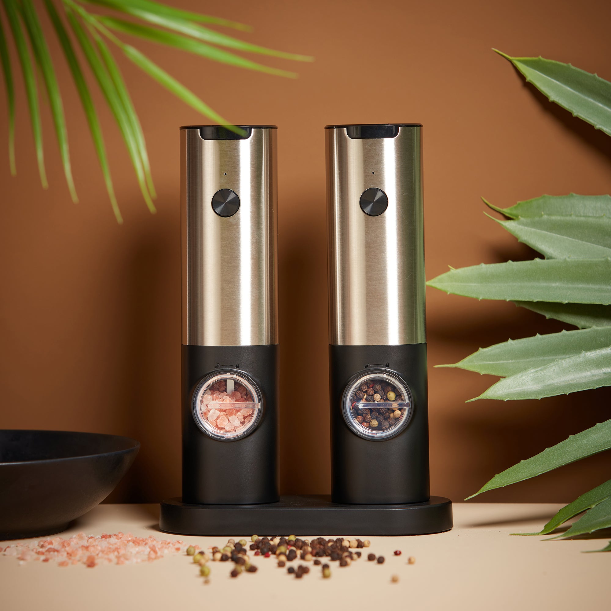 Electric Salt and Pepper Grinder