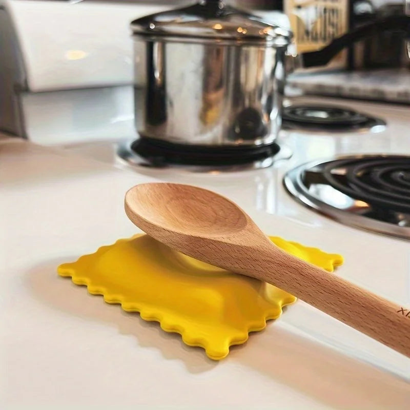 Ravioli heat resistant spoon rest